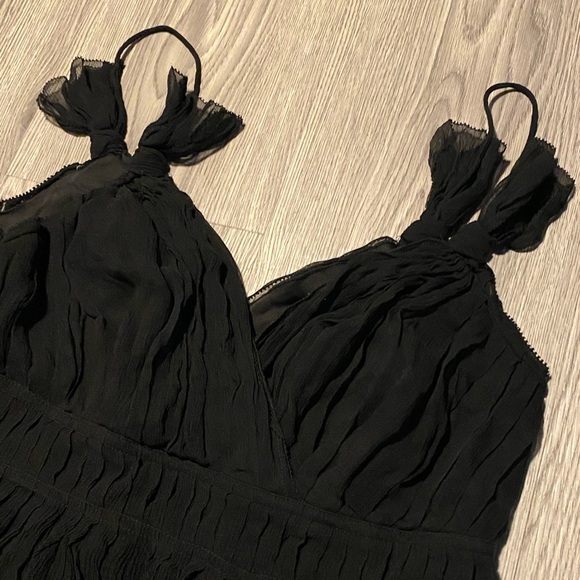Club Monaco, flowy black silk dress - Picture 2 of 4